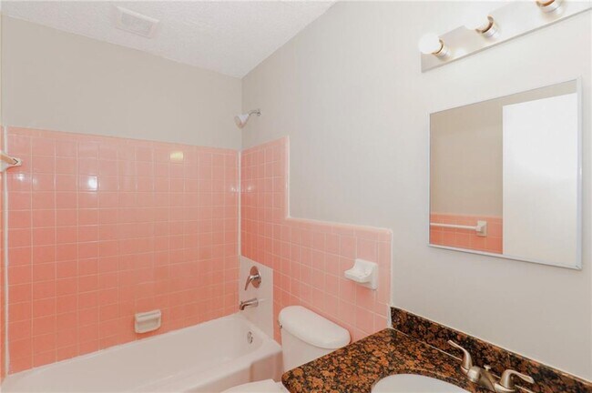 Building Photo - 3300 College St