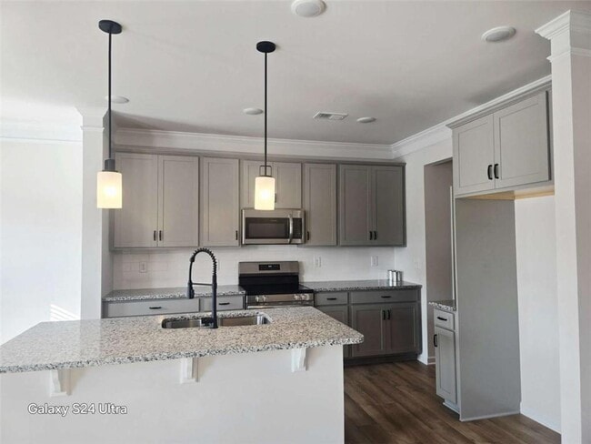 Building Photo - 2625 Ravencliff Dr