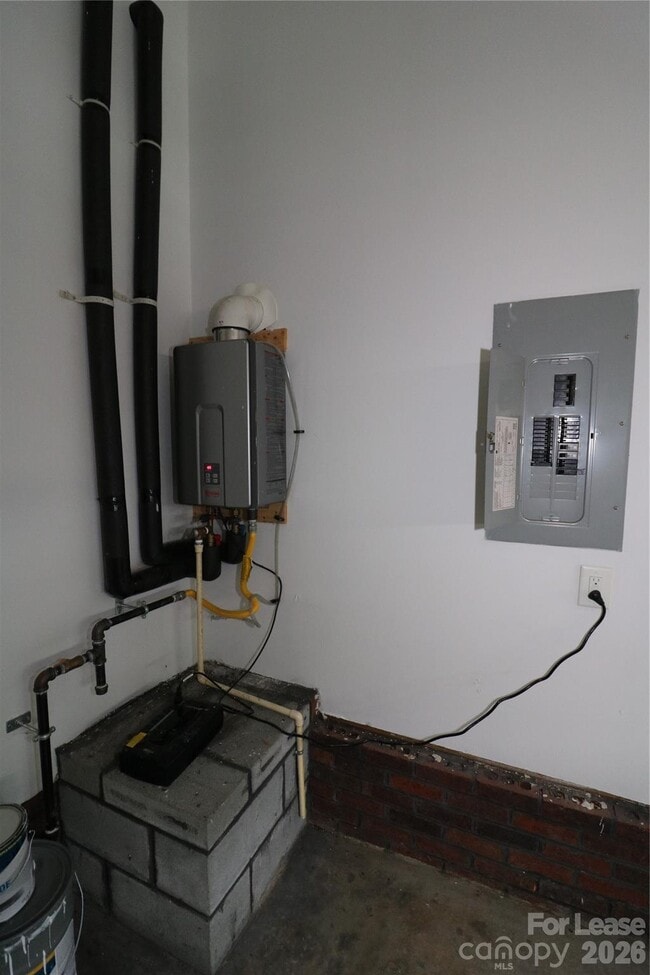 Building Photo - 166 Oak Haven Pl NW