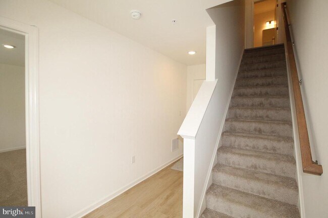 Building Photo - 2445 Spring Water Cir