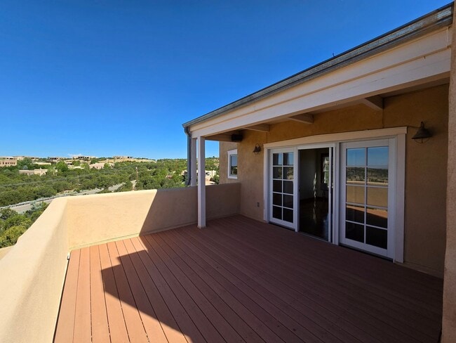 Building Photo - 1329 Tano Ridge Rd