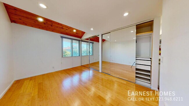 Building Photo - 8740 Tuscany Ave