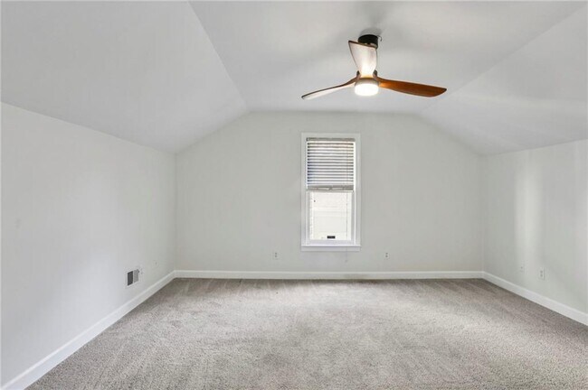 Building Photo - 1536 Oak Grove Rd