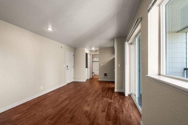 Interior Photo - Newland Apartments
