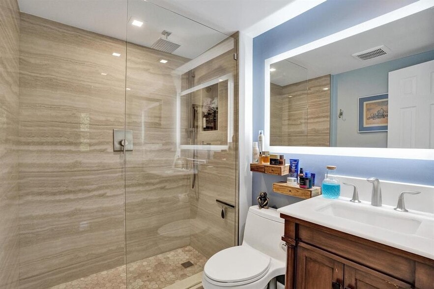 Building Photo - 106 Royal Park Dr