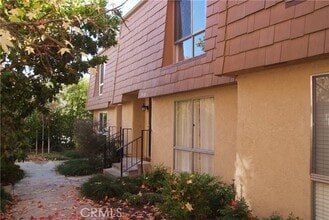 Building Photo - 27424 Country Glen Rd