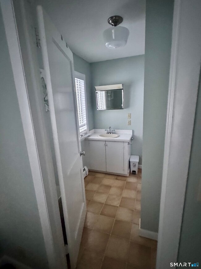 Building Photo - 51 Billow Rd