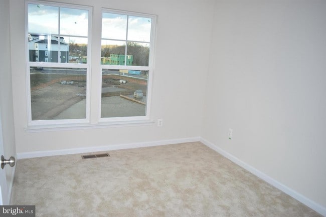 Building Photo - 8932 Dahlgren Ridge Rd