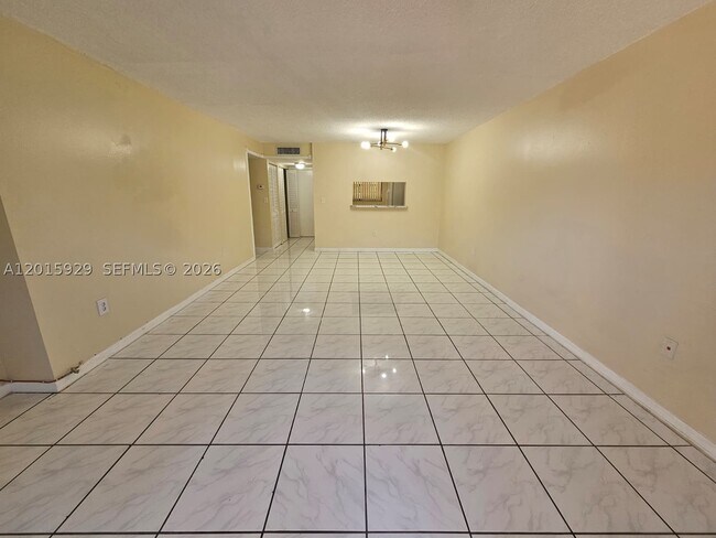 Building Photo - 10825 SW 112th St