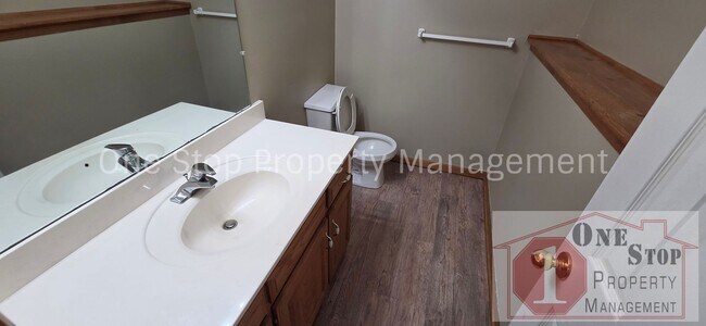 Building Photo - 4 Bedroom, 2.5 Bathroom home in Belton!