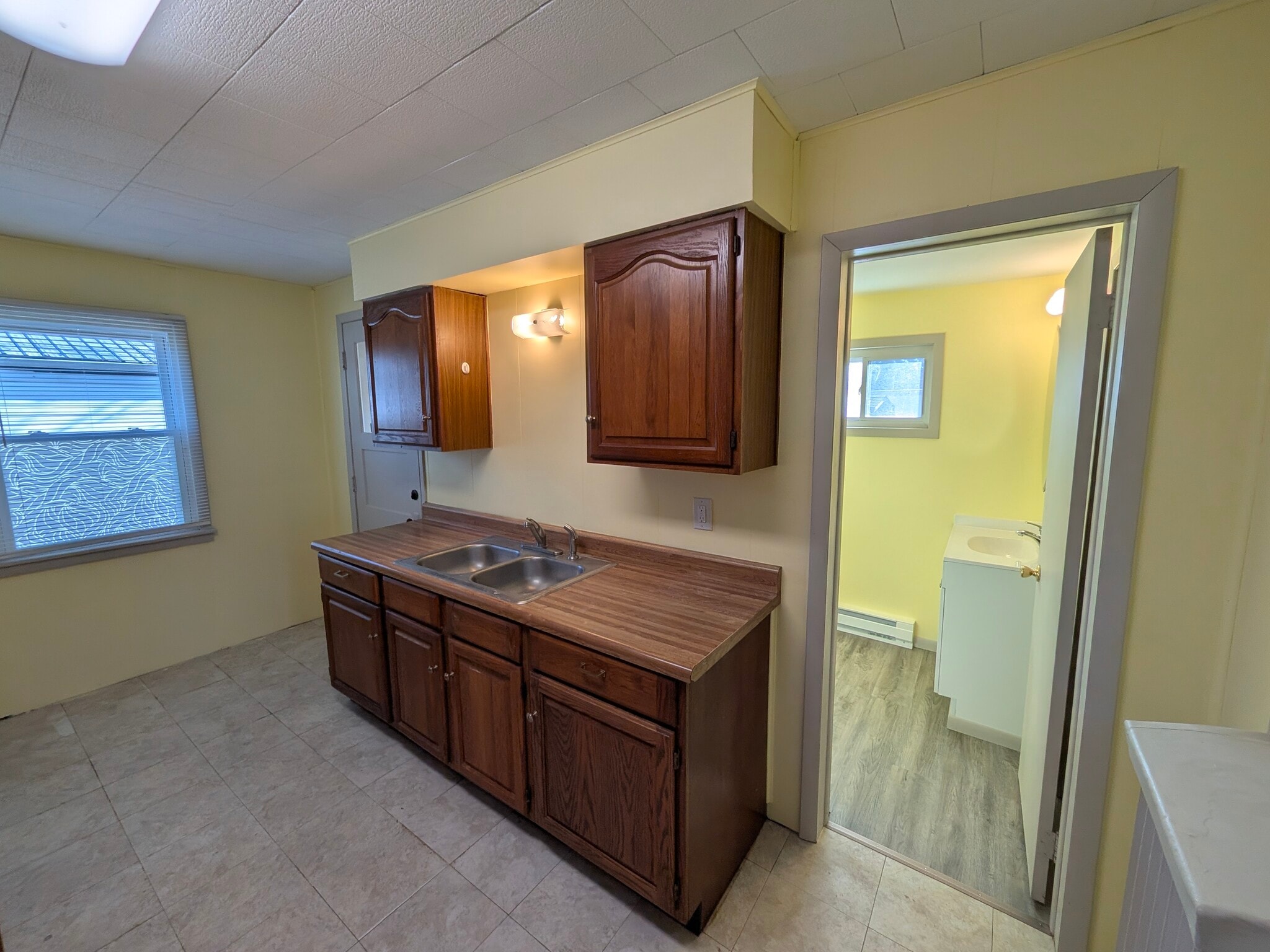 Kitchen - 123 E North St