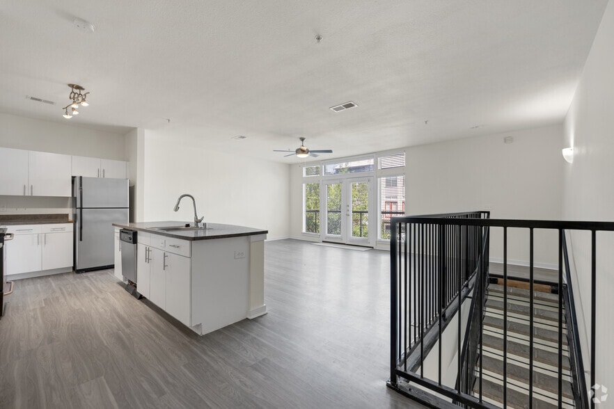 1 BR 1 BA - Studio, 2,143 Sq. Ft. - Trinity Loft- with Ground Floor Office/Retail