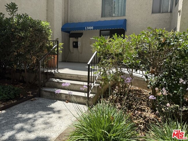 Primary Photo - 13209 Summertime Ln