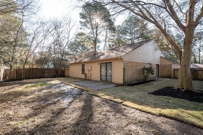 Building Photo - 3223 Creek Shadows Dr