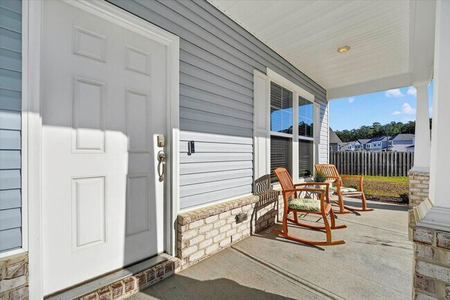 Building Photo - 113 Brookline Dr