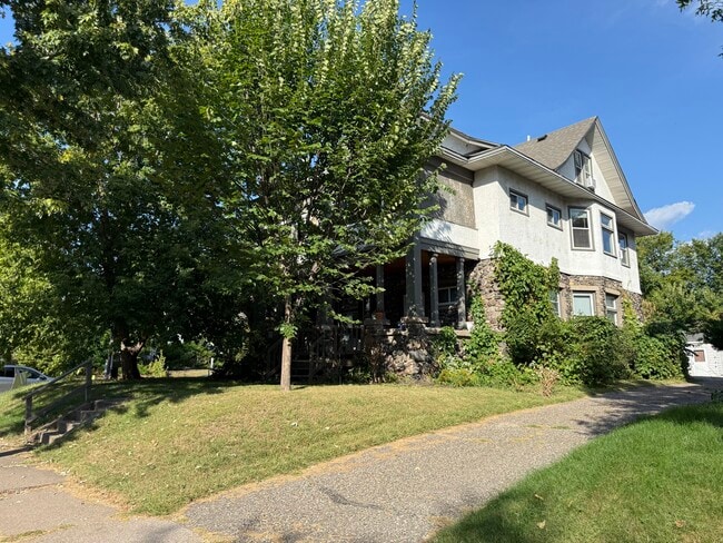 Building Photo - 780 Curfew St