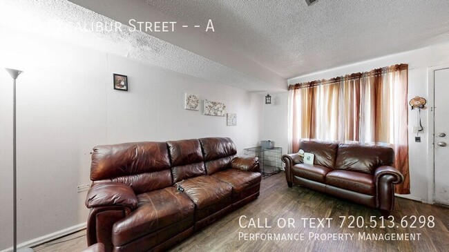 Building Photo - 802 Excalibur St