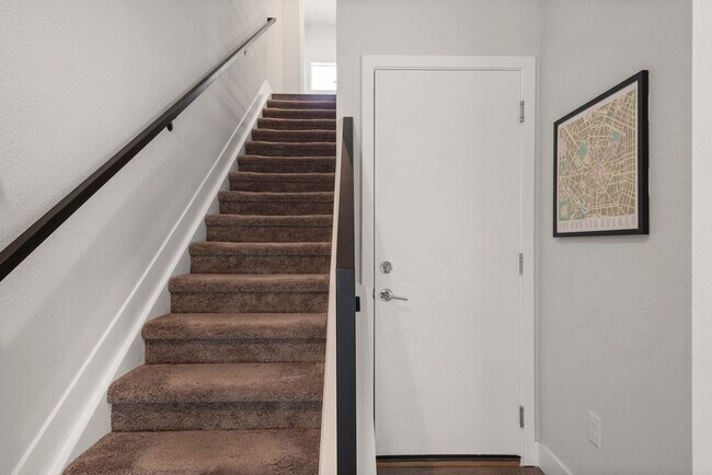 Building Photo - Modern Townhome Living in Lakewood – $2,65...