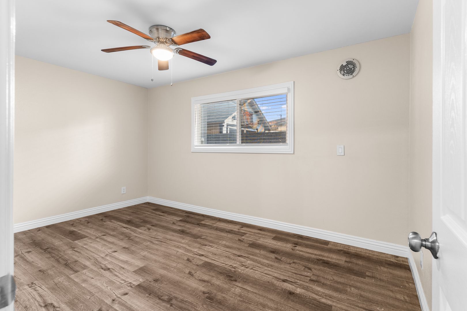 Building Photo - 1831 Lime Ave