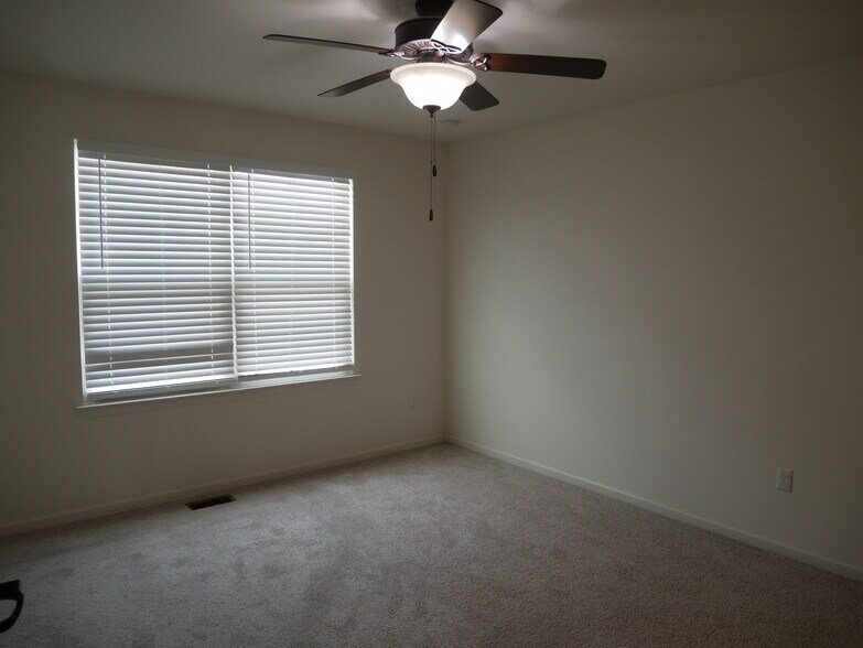 Building Photo - 4637 Bradley Cir