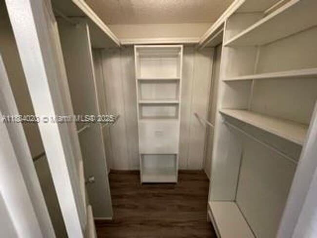 Building Photo - 3960 Oaks Clubhouse Dr