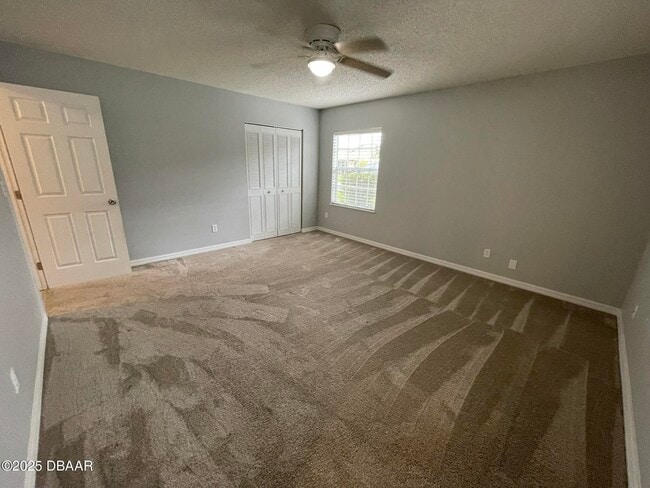 Building Photo - 15 Birdie Dr