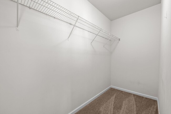 Building Photo - Spacious 5 Bedroom Home with 2-Car Garage,...