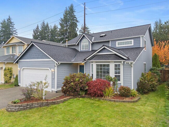 Building Photo - Spacious 4-Bedroom Olympia Home with A/C, ...