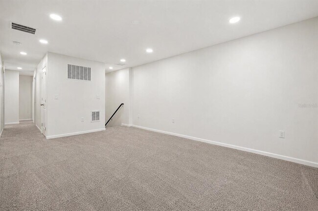 Building Photo - 2270 Hemingway Cir
