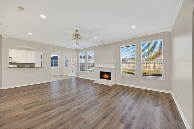 Building Photo - 5603 Lowellberg Ln