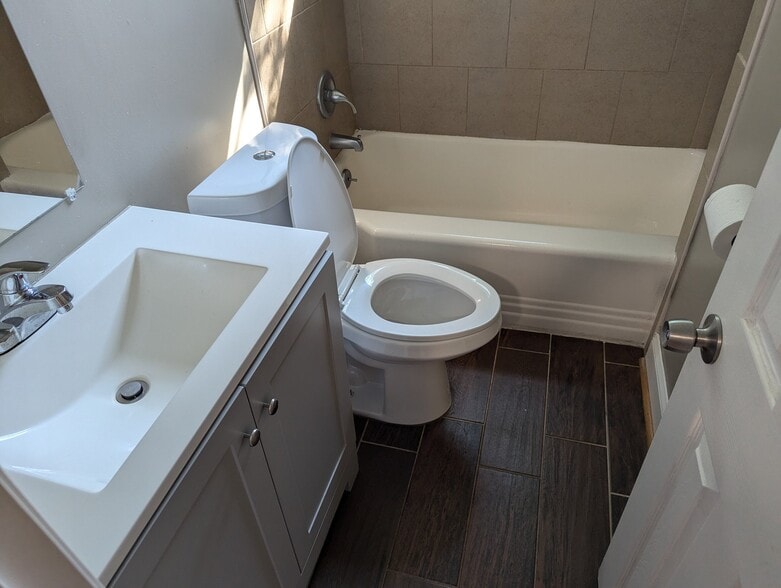 Building Photo - 1 Ballman Ct