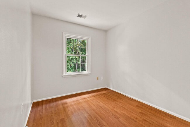 Building Photo - 7918 Pebble Brook Ct