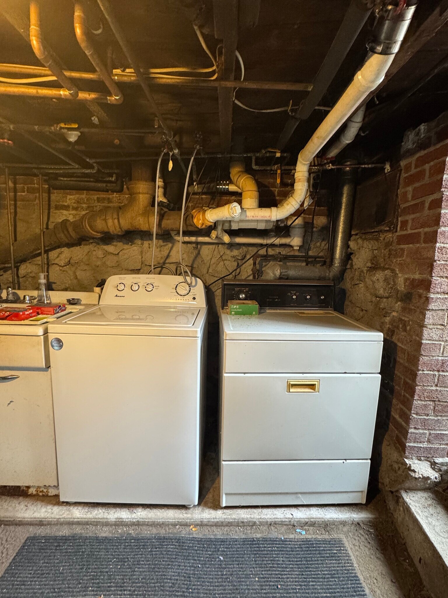 Building Photo - 38 Park St