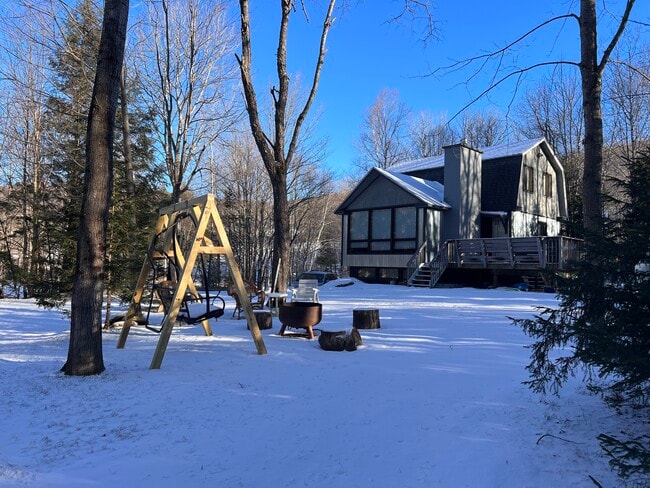 Building Photo - 51 Bluebrook Rd