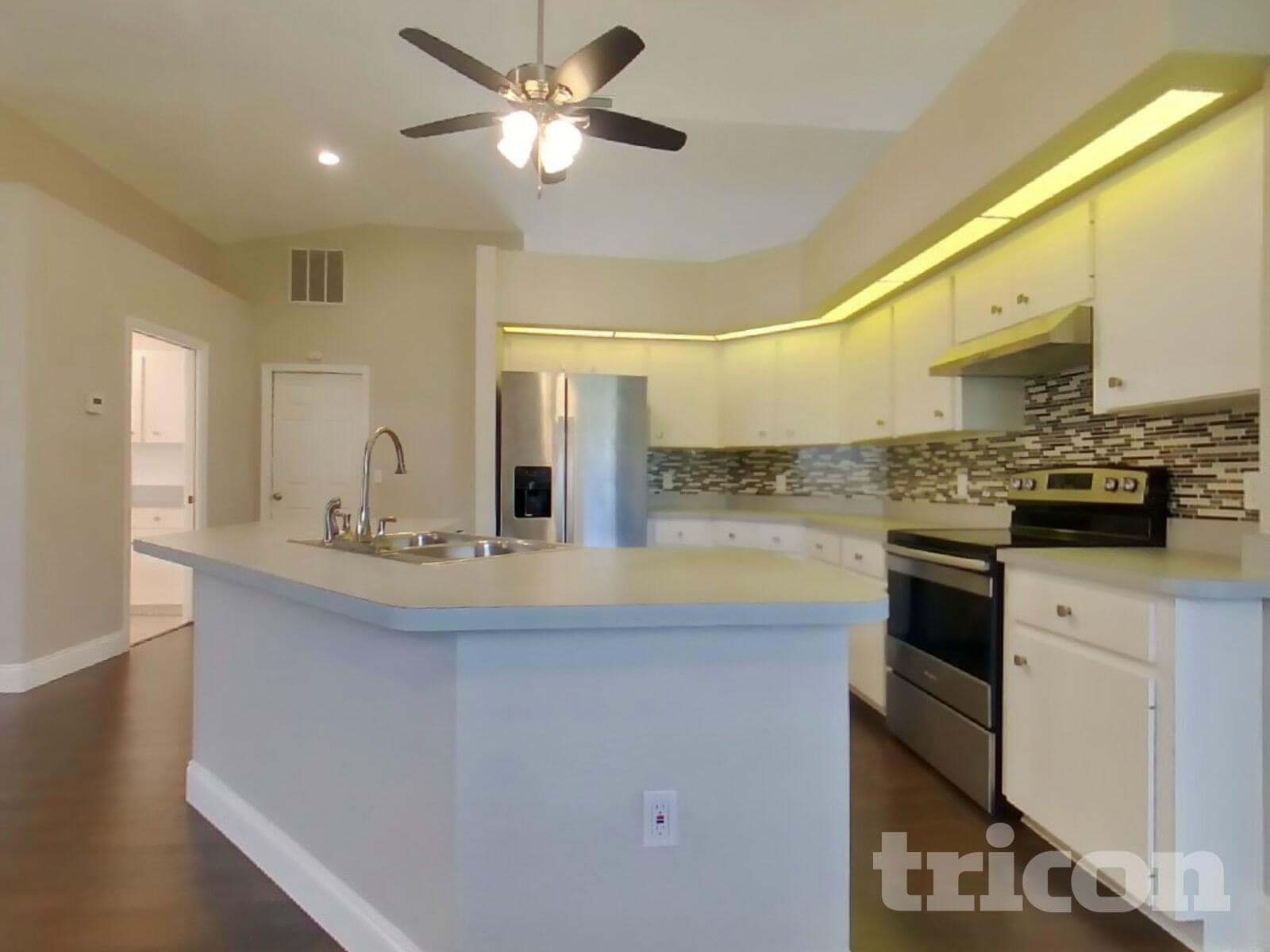 Building Photo - 3598 N Biscayne Dr