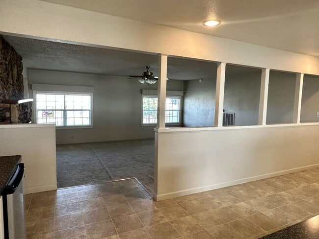 Building Photo - Beautiful Country Home! With Bonus Office/Den Room