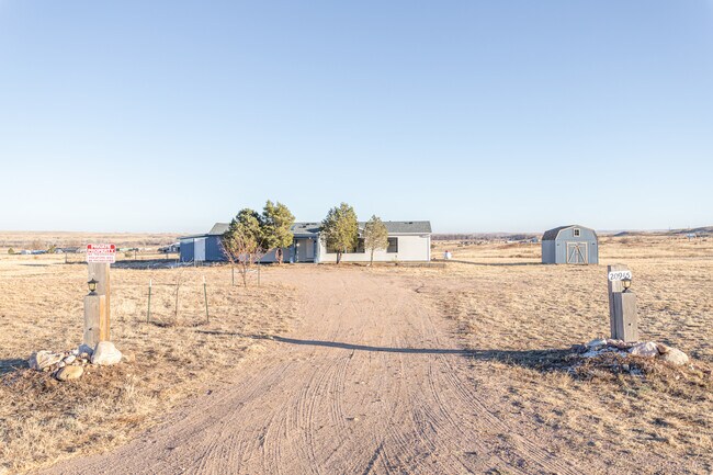 Primary Photo - 20945 Via Duran Point