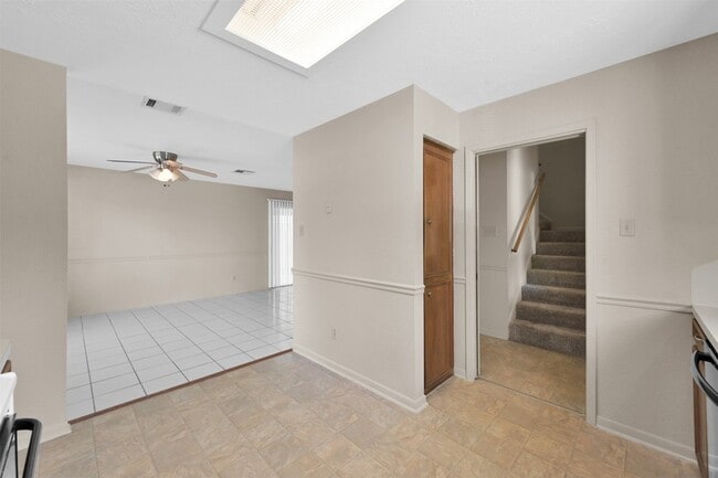 Building Photo - 1603 Hazelwood St