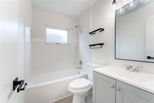 Building Photo - 104 N Glenwood Ave