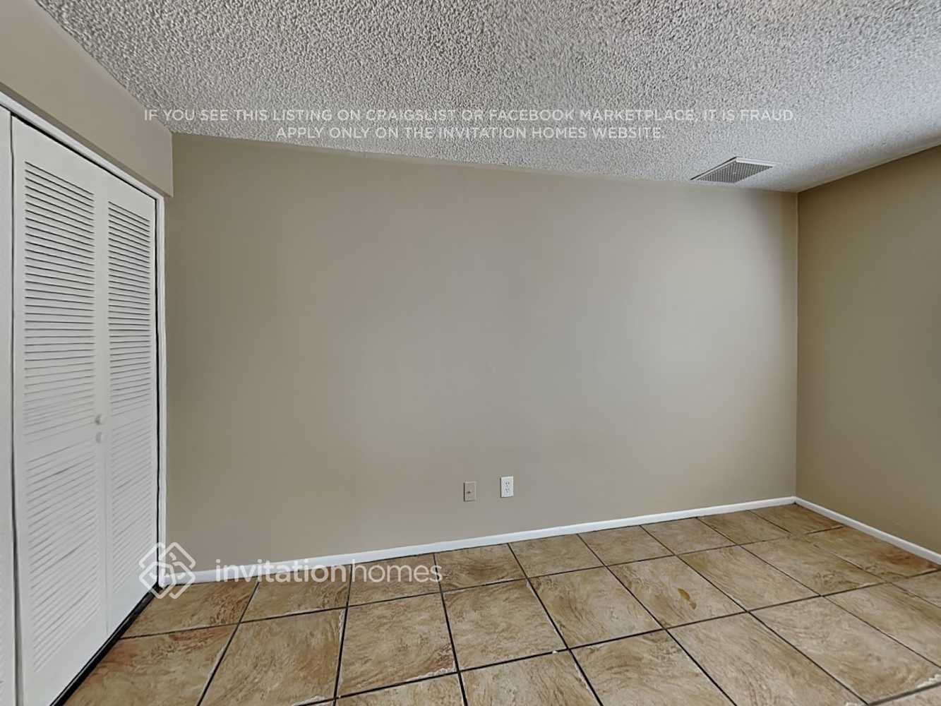 Building Photo - 4651 N 79th Dr