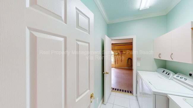 Building Photo - 71 Cayman Pl