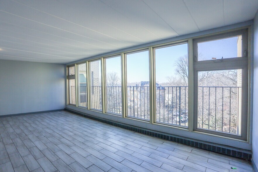 Building Photo - 7301 Ridge