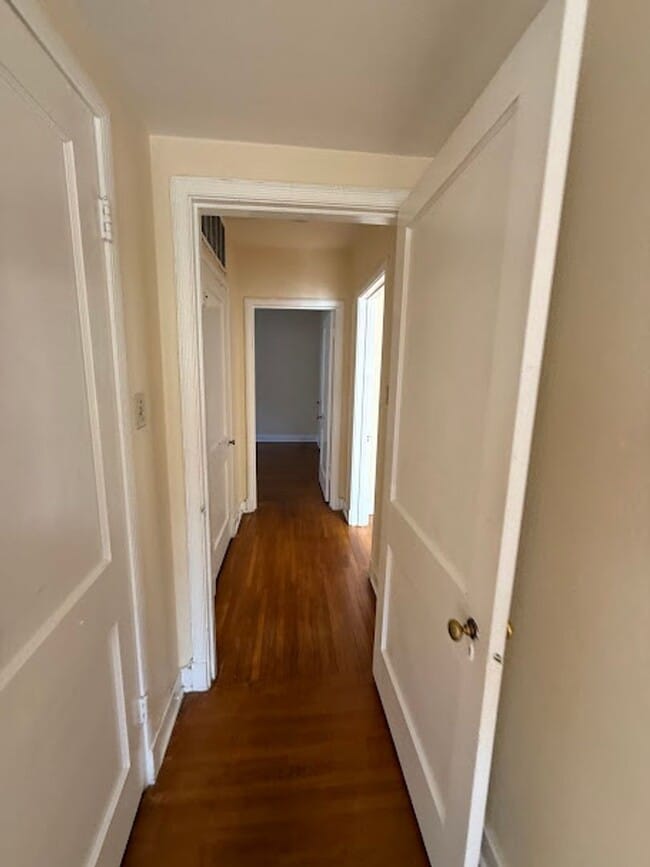 Building Photo - 480F - 2167 Washington