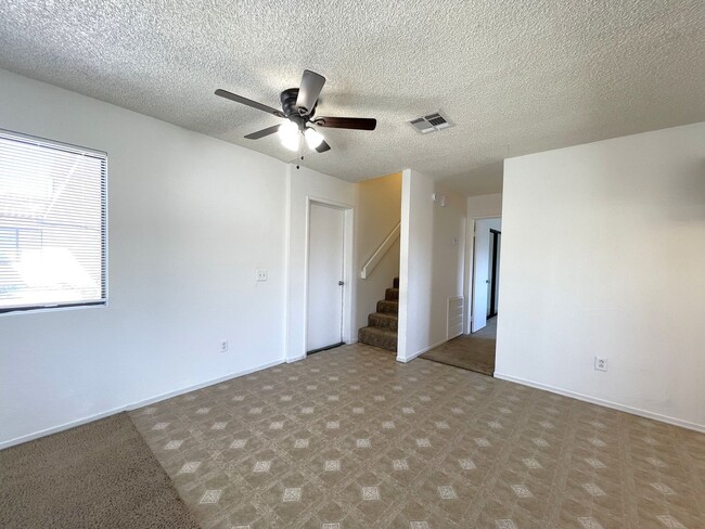 Building Photo - AVAILABLE NOW!! 2 Bedroom 2 Bathroom Condo...
