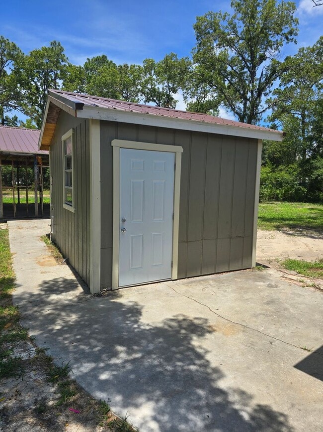 Building Photo - Beautiful 3/2 on Large Lot in Homosassa!!!