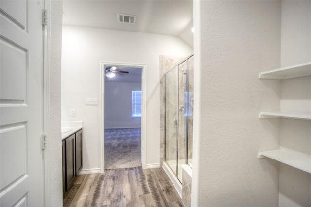 Building Photo - 621 Jamestown Ln