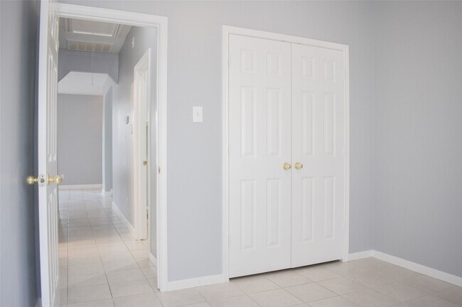 Building Photo - 1006 Addison Park Ln