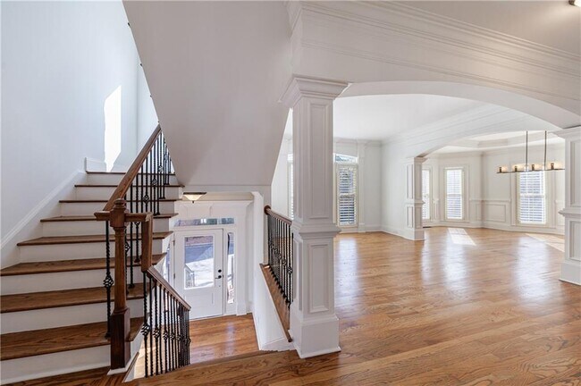 Building Photo - 1012 Madeline Ln