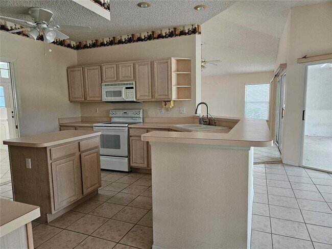 Building Photo - 2421 E Del Webb Blvd