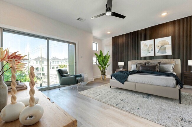 Building Photo - 5636 Dolores St